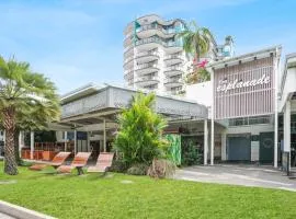 Tropical Tides at Cairns Esplanade