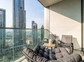 GuestReady - Burj Khalifa View l Infinity Pool