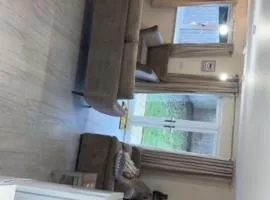 2 Grove Gardens,