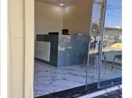 Hotel Meri & Residency，位于博帕尔的酒店
