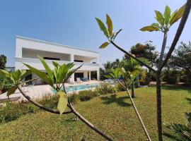 Khelkom.lodge，位于斯基灵角的木屋