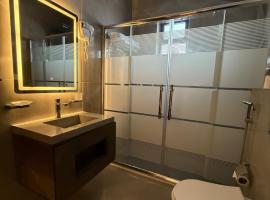 North paradise hotel，位于伊尔比德的住宿