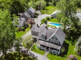 Cape Cod Estate - Pool, Tennis, Game Barn, Sleeps 20