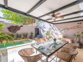 FREE PRIVATE PARKING Casa Balada en Santa Lucía Centro Mérida，位于梅里达的酒店