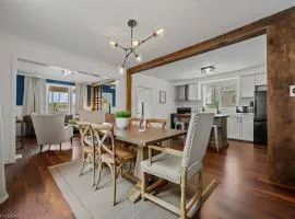 4 Bedroom Luxury House, Free Parking, Next to LRT, Kitchener Downtown, near Chicopee Ski Club