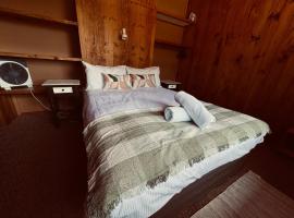 Bournda Cabins at Woodbine，位于Bournda Island的酒店