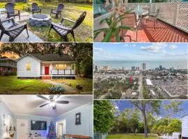 Beachy Central, Near Beach, 2 King Beds, Crib, Huge Private Yard, Patio, Porch, BBQ, & Firepit