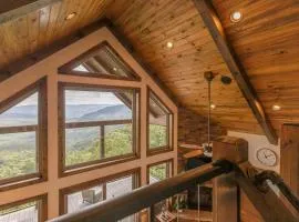 Canyon View Treehouse- Relaxing Getaway in Jasper with an Amazing View