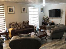 Hostal Hibisco，位于塔尔卡的住宿加早餐旅馆