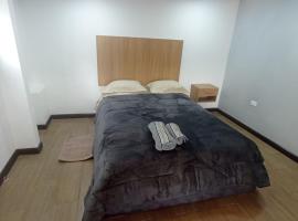 Mini suit，位于洛哈的酒店