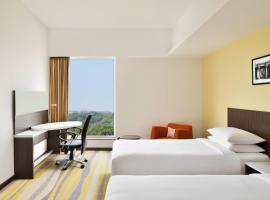 Fairfield by Marriott Ahmedabad，位于艾哈迈达巴德的酒店