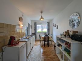 Gîte Renardeau : Confort et Nature à Chassey-Beaupré - FR-1-585-162，位于Chassey-Beaupré的酒店