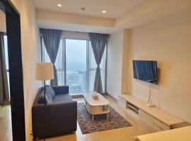 1BR Sky High Luxury Stay by ApartKita，位于当格浪的酒店