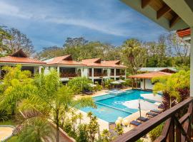 Bungalows Punta Uva，位于蓬塔乌巴的带泳池的酒店