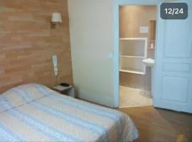 Appart Hôtel Dauphine - Dijon Centre Gare , Séjour Autonome 24h-24 - - -