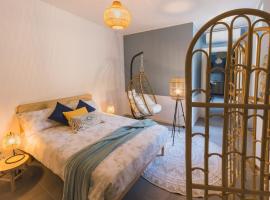 Arona Lake Blue Vibes，位于阿罗纳的酒店