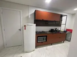 Imóvel climatizado, localizado em um prédio novo e equipado com tudo o que você precisa para uma experiência de hospedagem incrível na cidade de Toledo.