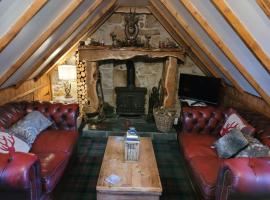 Traditional 2-Bed Cottage in Dalry，位于Dalry的酒店