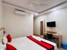 HOTEL INDRALOK Inn HAZARIBAGH，位于Hazārībāg的自助式住宿