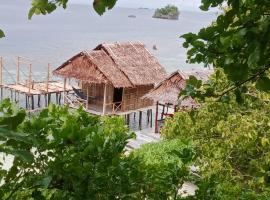 Keruwo Homestay，位于Waisai的酒店