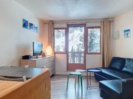 Appartement skieurs, accès direct pistes, balcon sud, proche remontées - FR-1-518-109