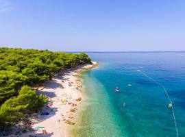 CAMP ADRIATIC MOBILE HOMES - PRIMO&Scaron;TEN，位于普利莫顿的豪华帐篷营地