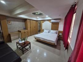 Hotel Paradise，位于贾姆讷格尔的酒店