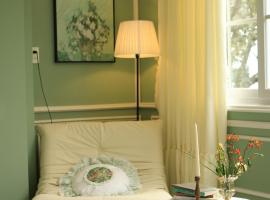 Camellia Full House