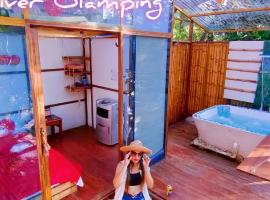 River Glamping Melgar，位于梅尔加的豪华帐篷营地