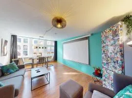 2 Zimmer, Beamer, Disneyplus mitten in der Altstadt