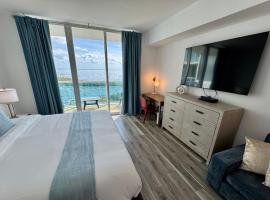 Balcony Ocean View ! WiFi - Pool - Gym - Parking