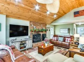 Pool and Golf Club! Riverfront Retreat in Newland