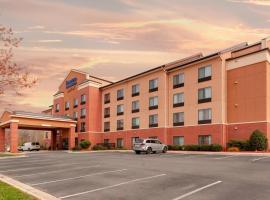 Fairfield Inn & Suites by Marriott Matthews Charlotte，位于夏洛特的酒店