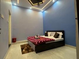 Hotel Vedas Villa Ayodhya By Admiral Suites，位于Ayodhya的酒店