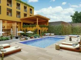 Clevia, San Miguel de Allende, Autograph Collection