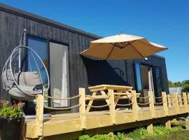 BRAND NEW Perfect tiny home in Mangawhai