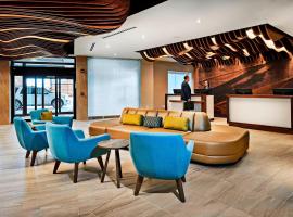 公园广场华美达酒店及会议中心，位于哈利法克斯的酒店