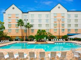 Fairfield Inn & Suites by Marriott Orlando Lake Buena Vista in the Marriott Village，位于奥兰多的酒店