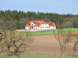 Ośrodek Wypoczynkowy Sowa，位于Lipniak的酒店