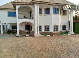 Kay's Place Luxury Apartment，位于Oshogbo的酒店