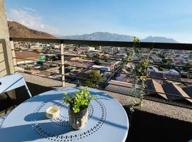 Amplio depto 2D2B con hermosa vista en Los Andes，位于洛斯安第斯的酒店