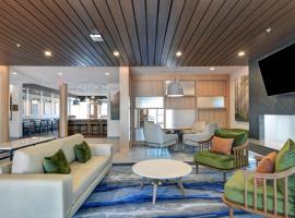 Fairfield Inn & Suites by Marriott Houston NASA/Webster，位于韦伯斯特的酒店