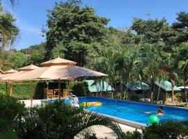 Siam Flora Resort Koh Lanta，位于高兰的宠物友好酒店