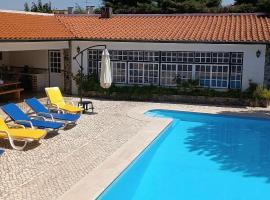 Casa Machuca - espaço exclusivo com piscina，位于托马尔的酒店
