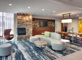 Fairfield Inn & Suites by Marriott Springfield North，位于斯普林菲尔德的酒店