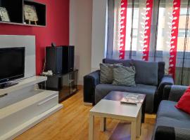 Apartamento Los Lirios Logroño，位于洛格罗尼奥的酒店