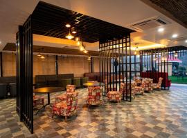 Hotel HSR View Inn - Sahastradhara IT Park，位于Rājpur的酒店