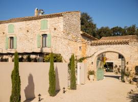 Maison Roucas - Restaurant et chambres d'hôtes，位于Solérieux的酒店