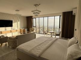 Aram Hotel，位于杜尚别的酒店