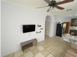Close to Beach-Perfect Location，位于科尔特斯港的酒店